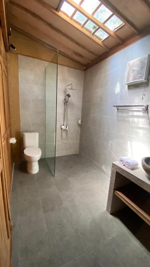 Villa Lova Sambirenteng Gretek Kültér fotó