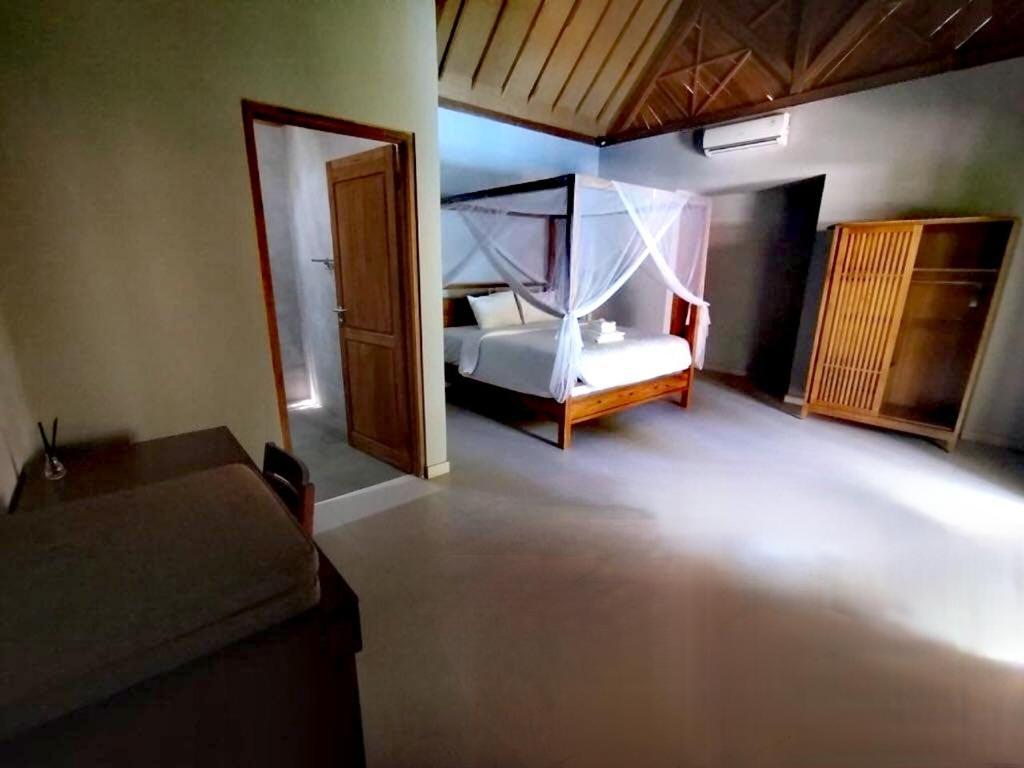 Villa Lova Sambirenteng Gretek Kültér fotó